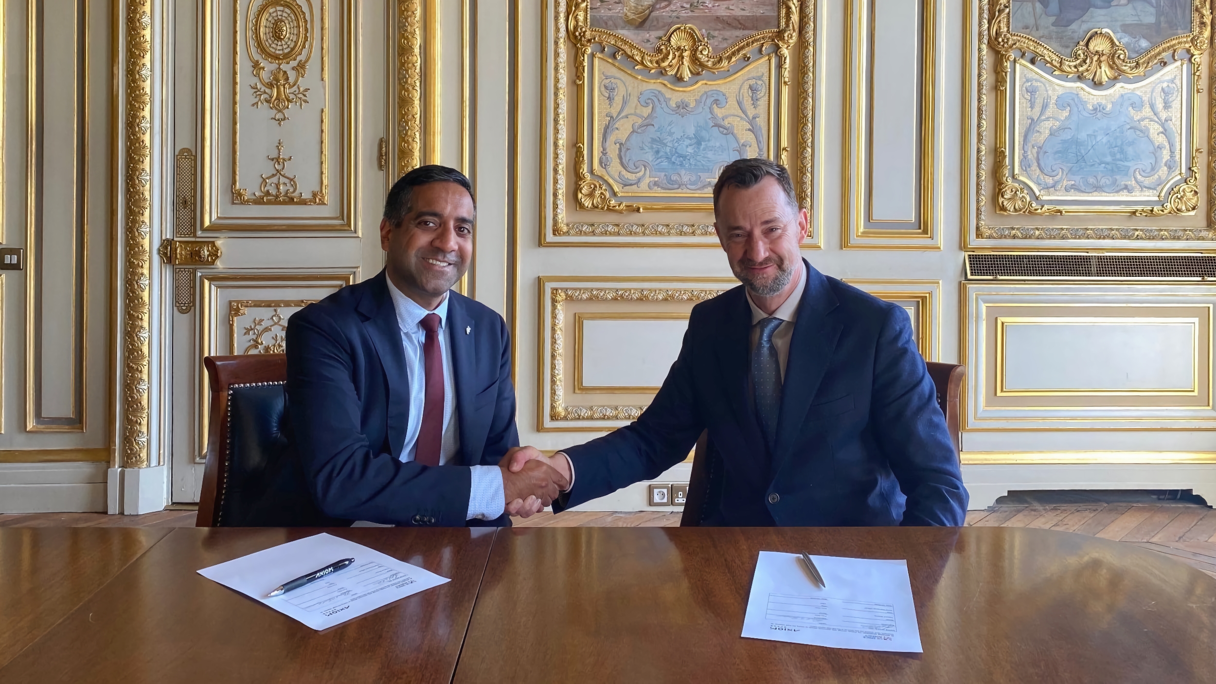 COM_UKSA_TejandDrPaulBate_20231017_0001_AxEdit